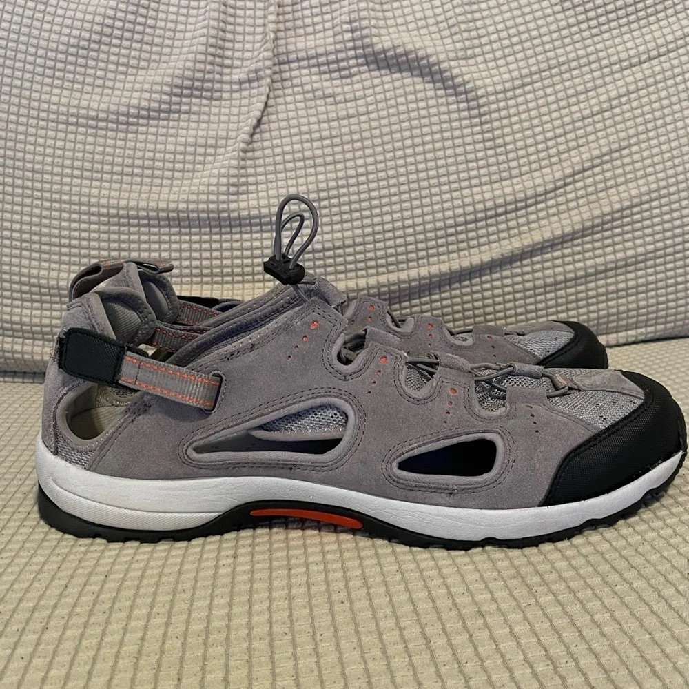 Lands' End Gray and‎ Black Sandals